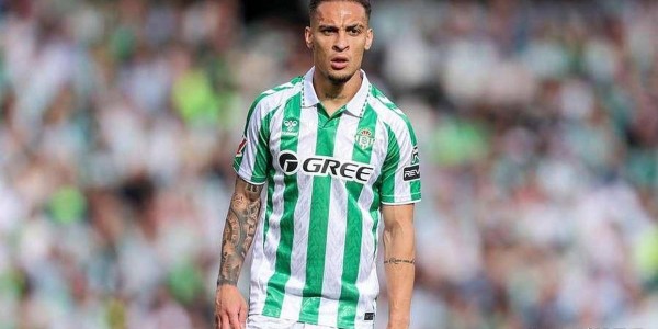 曼联因安东尼合同条款可能获意外之财贝蒂斯欧冠或夺冠触发支付